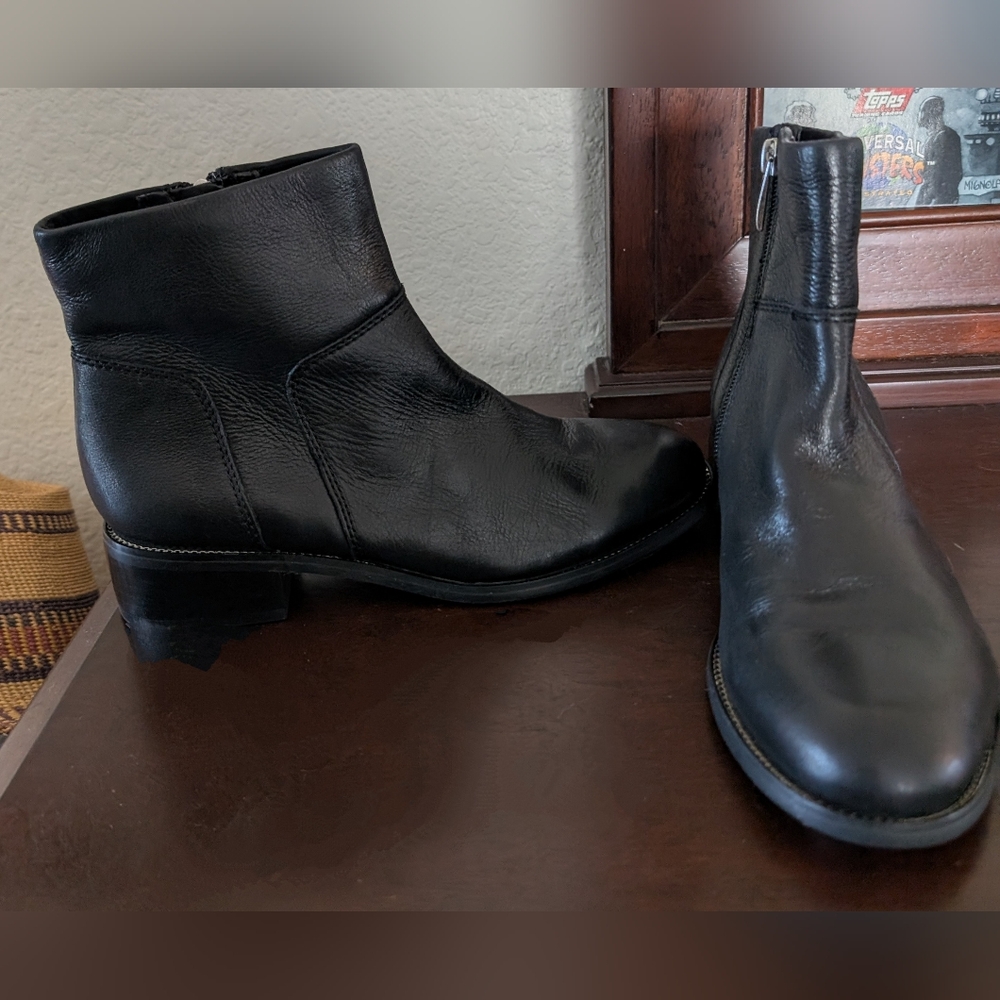 Franco Sarto Women's Black Leather Brady Ankle Boots